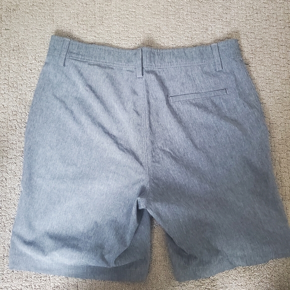 Active wear shorts - Picture 3 of 3